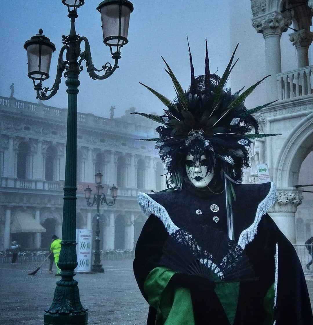 Травесті-діва Монро поділилася враженнями від Венеціанського карнавалу (фото)
