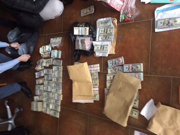 СБУ проводить обшуки в офісах морського терміналу, який належить російському бізнесмену