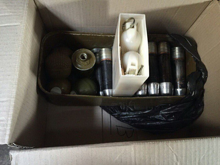 СБУ обнаружила три тайника с оружием и боеприпасами в зоне АТО