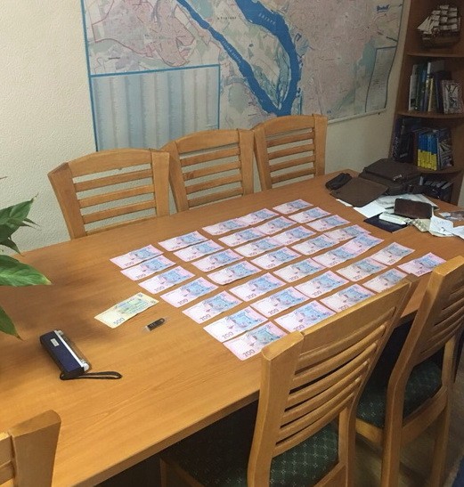 СБУ викрила на хабарі чиновників Держагентства водних ресурсів