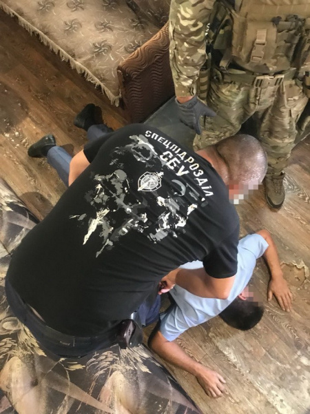 Чиновник Одесской таможни разоблачен на систематическом взяточничестве