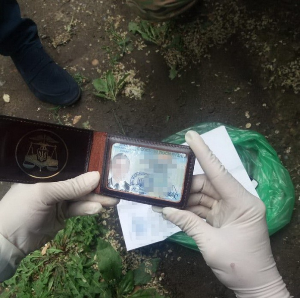 В Одессе на взятке задержали ревизора-инспектора налоговой