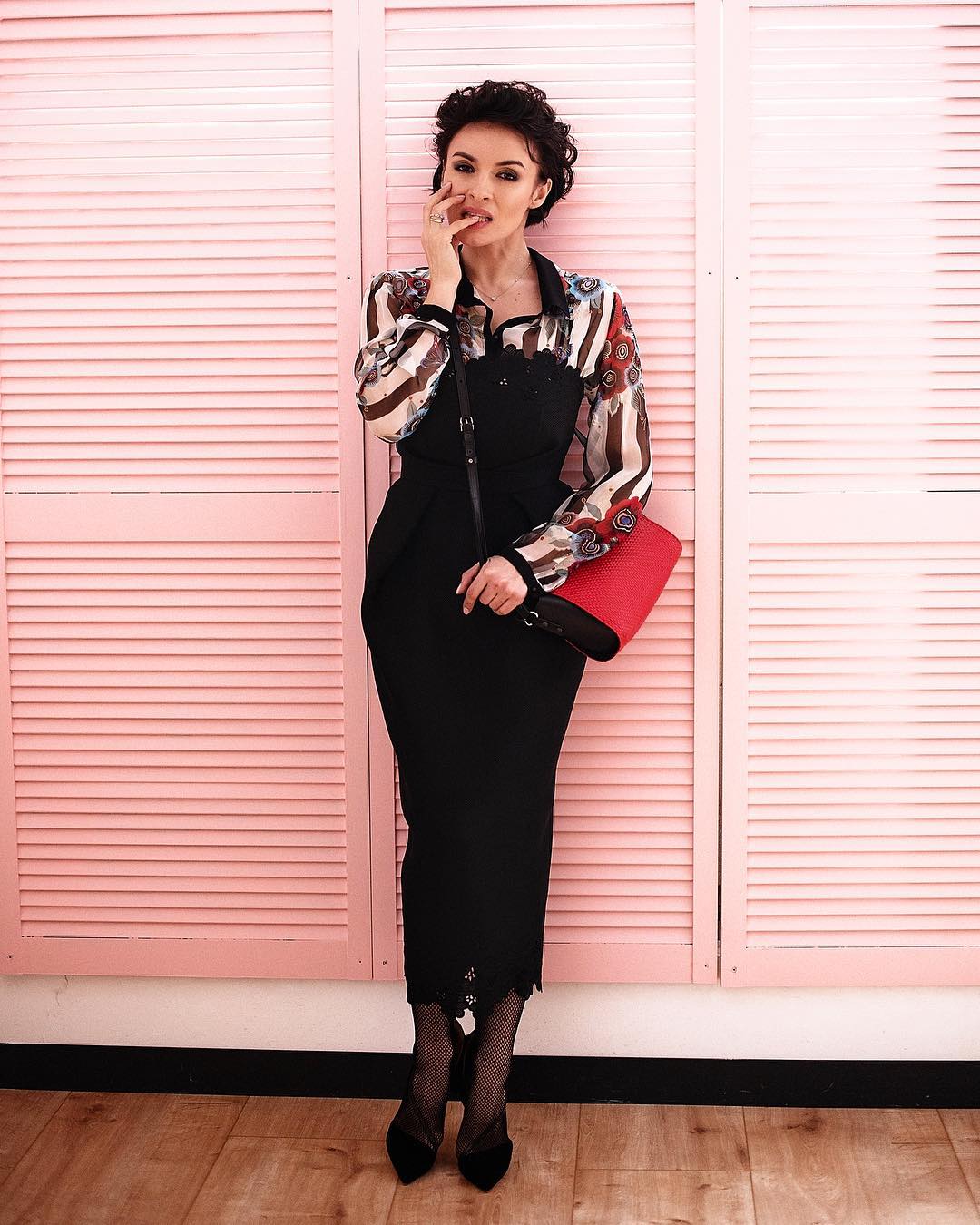 Надія Мейхер схвилювала мережу "квітковим" образом