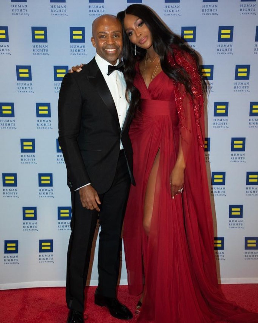 Казково красива: 49-річна Наомі Кемпбелл захопила стрункою фігурою у вишуканій сукні