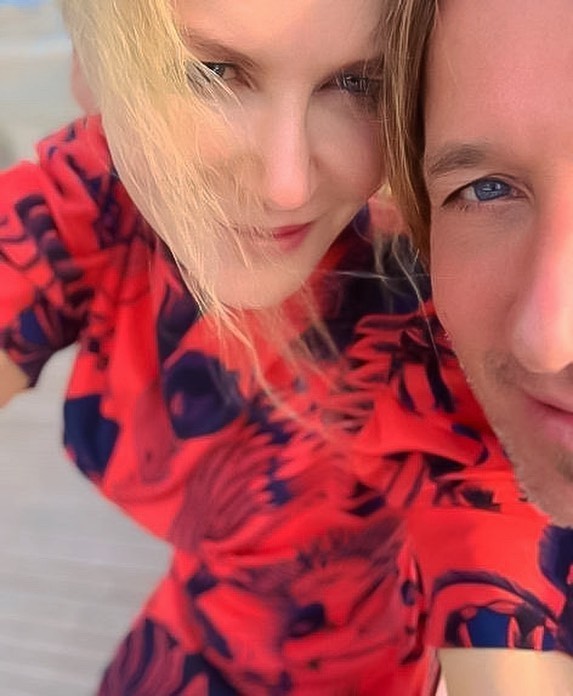 В материнських обіймах: Ніколь Кідман зворушила ніжним фото зі старшою дочкою