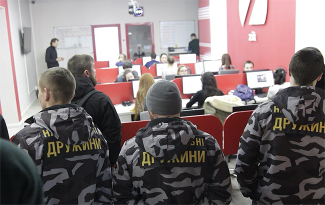 Телеканал ZIK обратился за помощью к "Национальным дружинам"