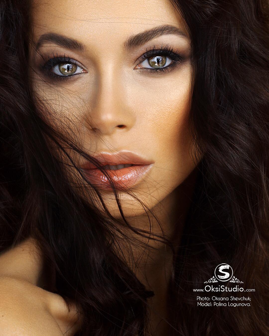 Как Снежная Королева: жена Ступки сразила красотой в новом фотосете