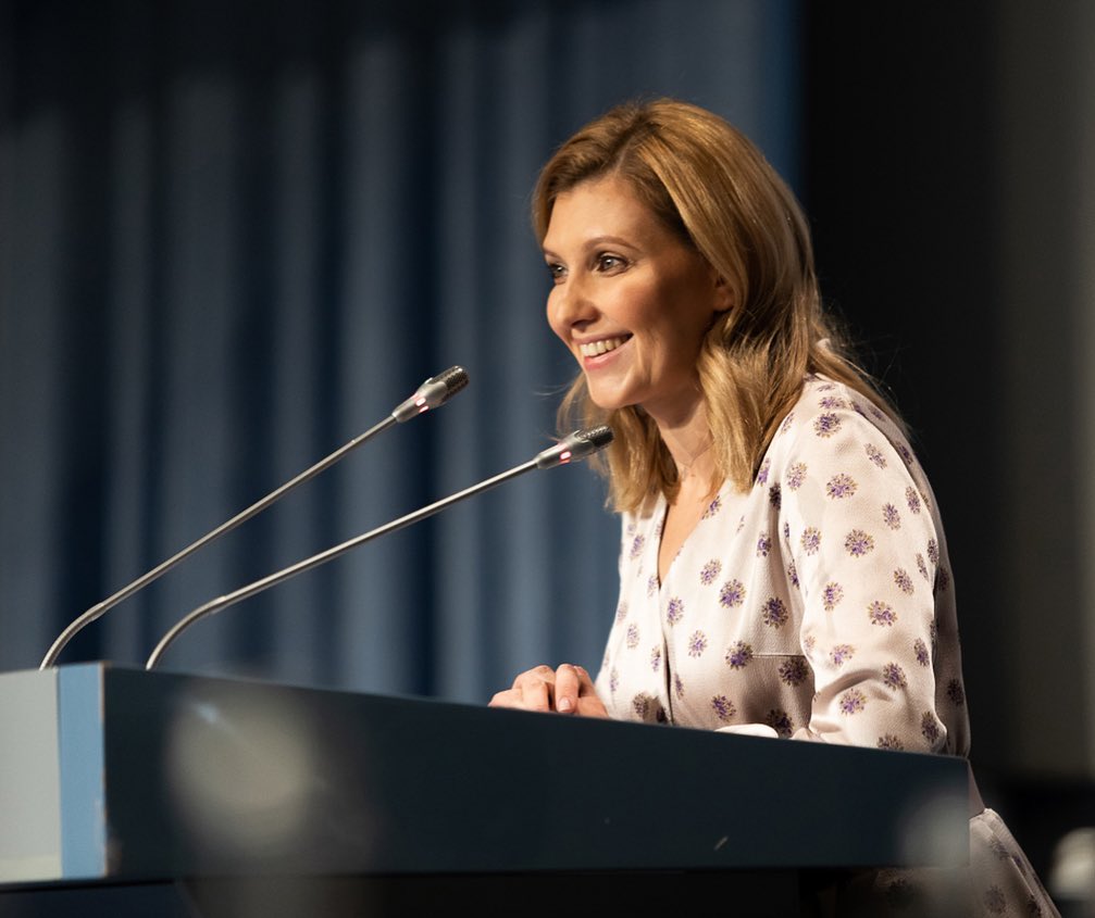 Олена Зеленська вразила українців своїм зовнішнім виглядом (фото)