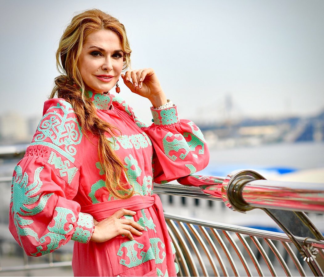 "Співаю їй українських пісень": Ольга Сумська розповіла про маленьку онучку