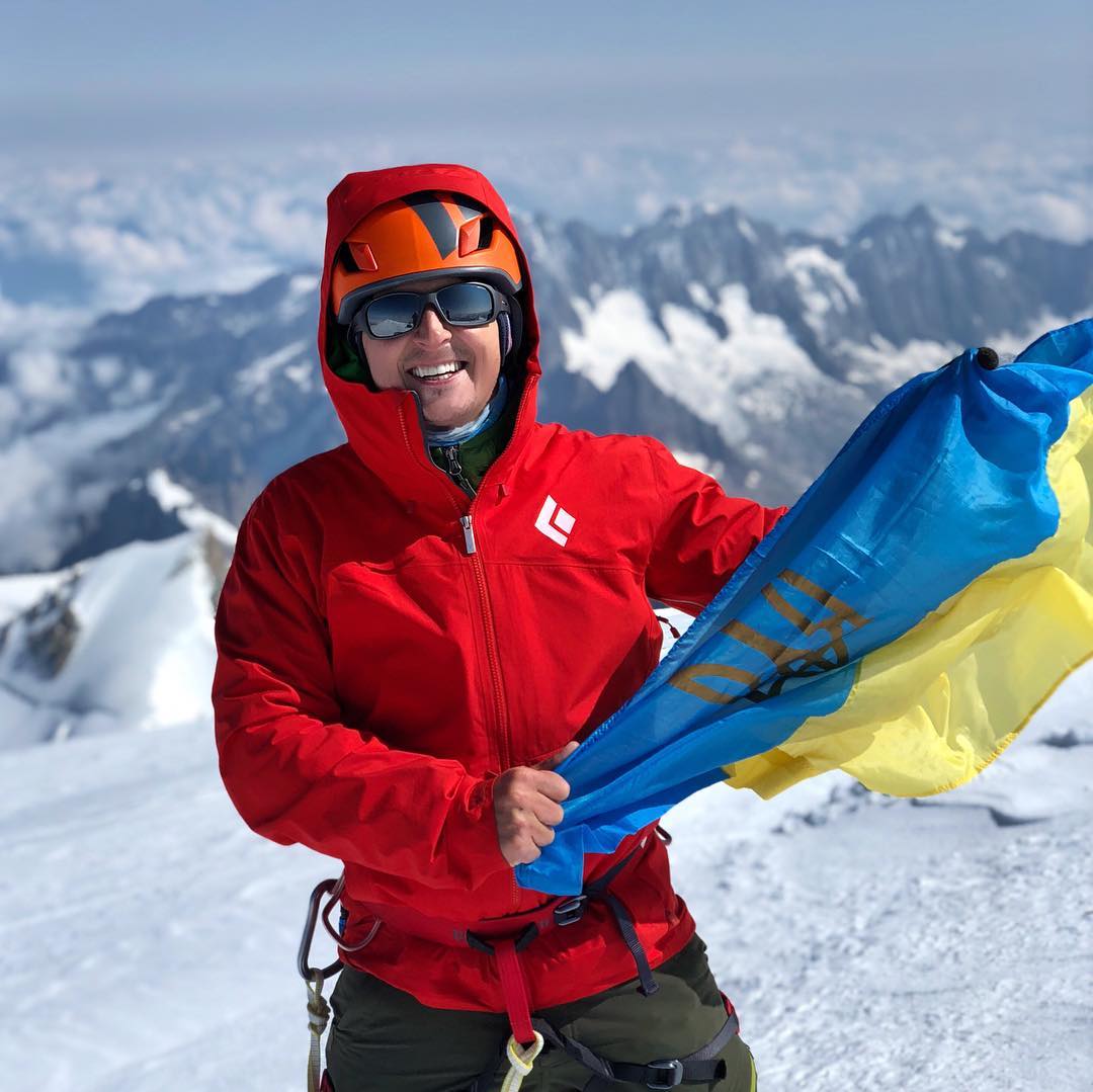 "Неймовірне випробування": український шоумен підкорив найвищу точку Європи