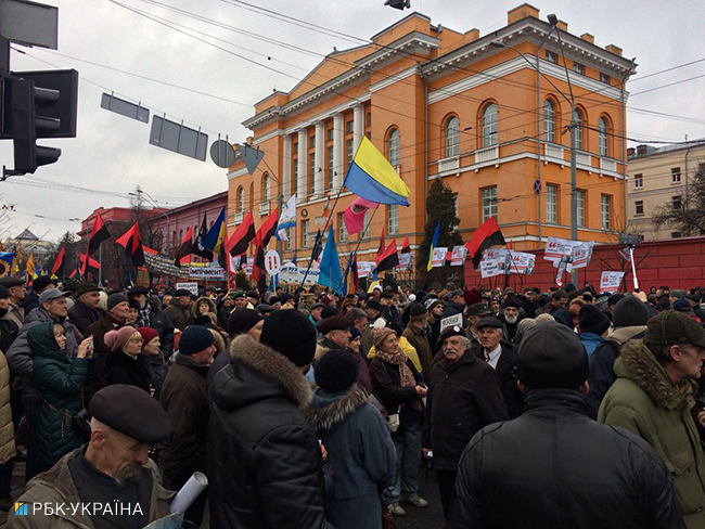У Києві прихильники Саакашвілі перекрили рух по вулиці Володимирській