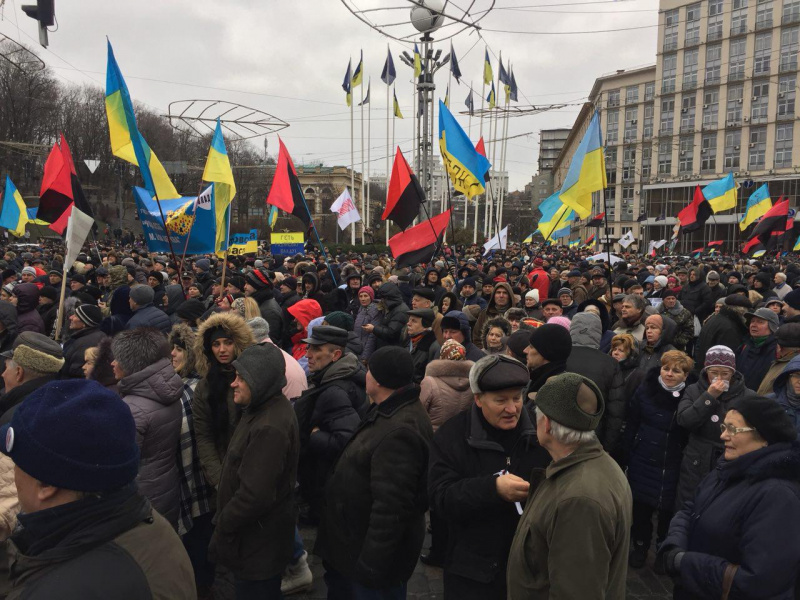 Марш в Киеве: около 5 тыс. активистов собрались на Европейской площади