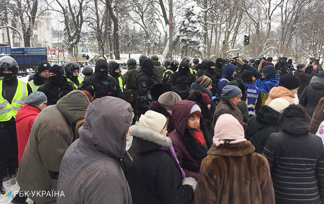 Палаточный городок под Радой разбирают бойцы Нацгвардии