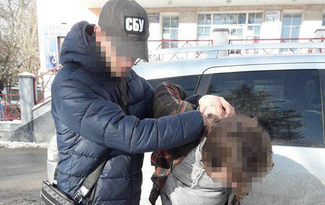 У Київській області посадовців однієї з міськрад викрили на хабарі