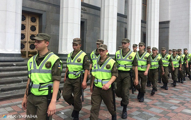 Біля будівлі Верховної ради шахтарі вийшли на акцію протесту