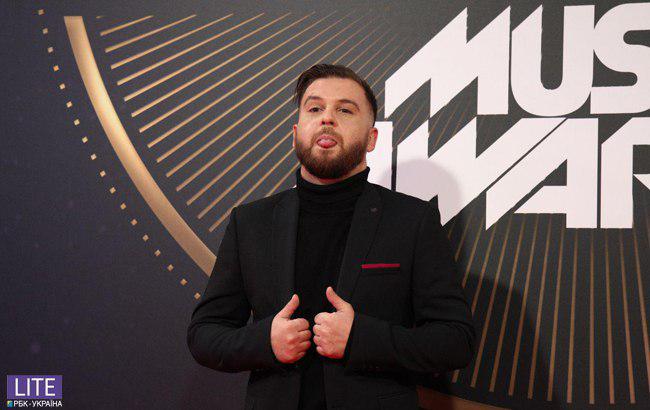 M1 Music Awards 2018: звезды на красной дорожке (фото)