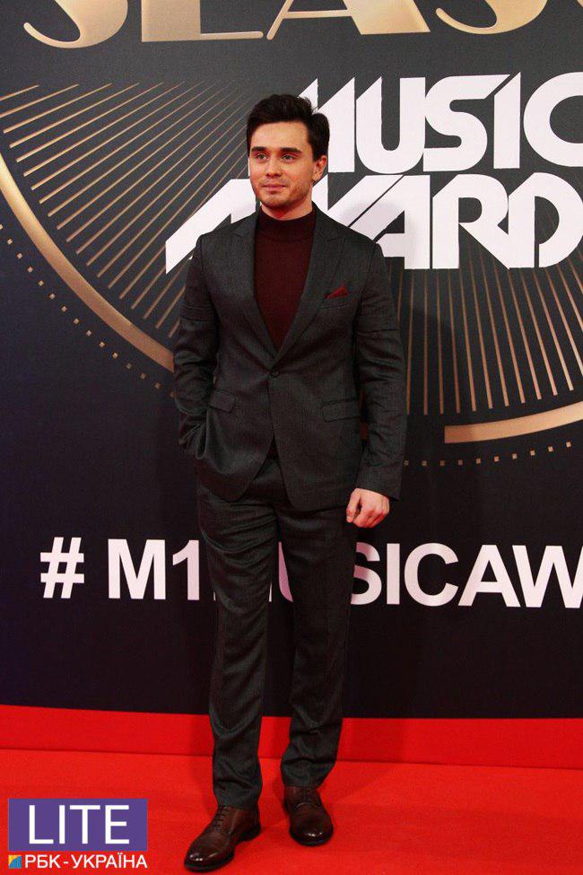 M1 Music Awards 2018: звезды на красной дорожке (фото)