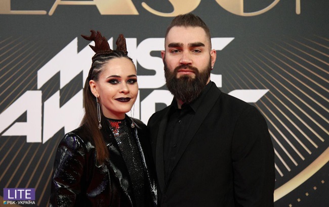 Каменских, Дорофеева, Джамала: фото с красной дорожки M1 Music Awards 2018