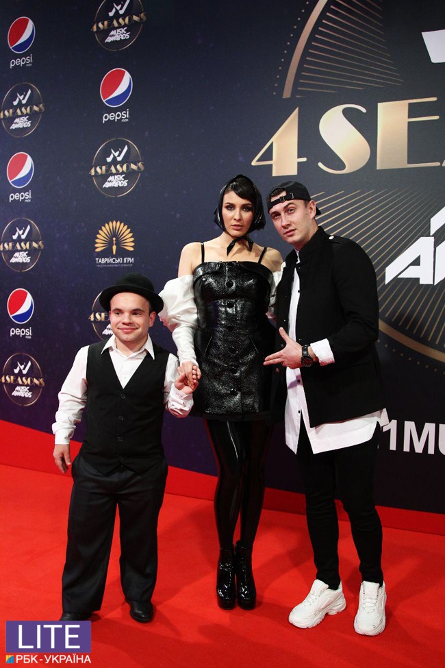 Каменських, Дорофєєва, Джамала: фото з червоної доріжки M1 Music Awards 2018