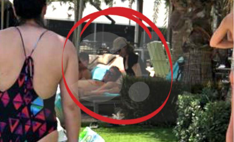 Собчак засветились на отдыхе вместе с бывшим мужем (фото)