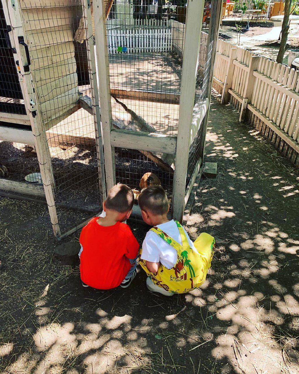 "Найбільш дорогоцінна картина": дружина MONATIK'а показала малюнок сина