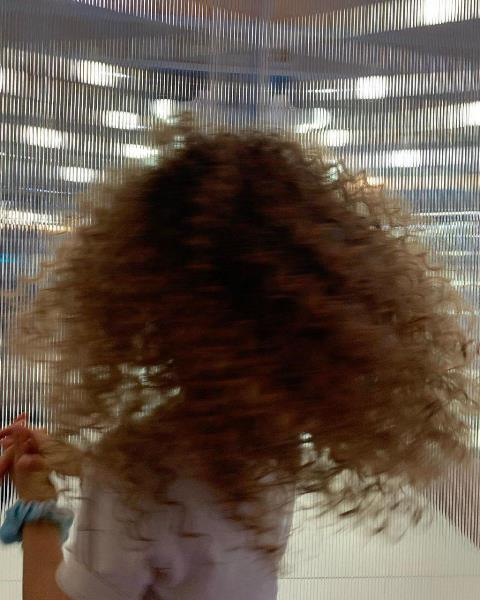 Вера Брежнева поделилась яркими фото в день рождения дочери