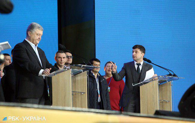 Неспортивный разговор: как прошли дебаты Зеленского и Порошенко на "Олимпийском"