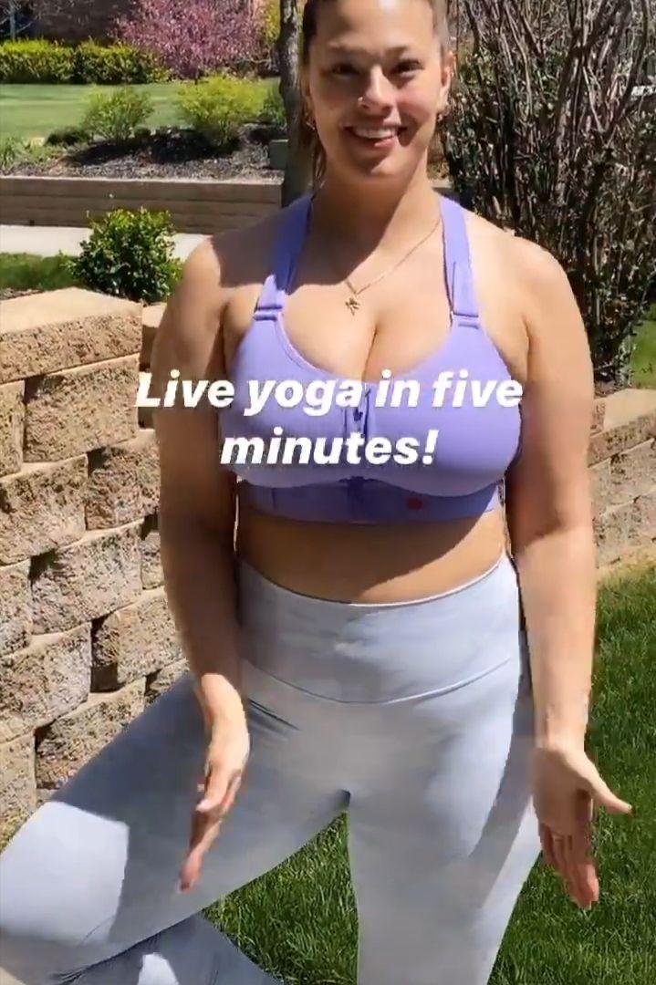 Спортивная семья: Эшли Грэм показала, как они с мужем держат себя в форме