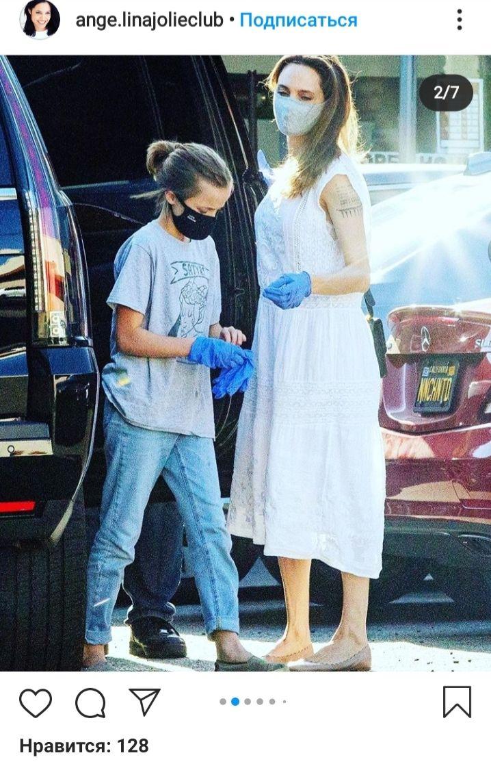 Просто і стильно: Анджеліна Джолі підкреслила струнку фігуру трендовими літніми речами