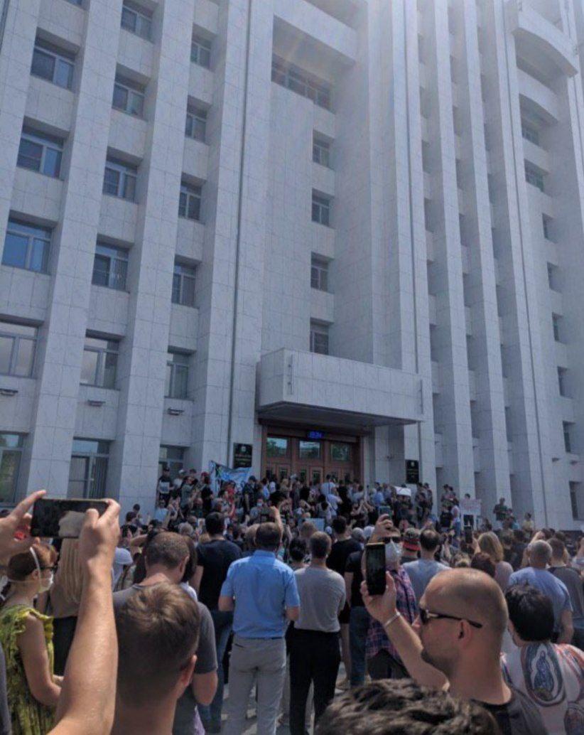 В России десятки тысяч протестующих восстали против Путина: скандируют "Свободу!" (видео)