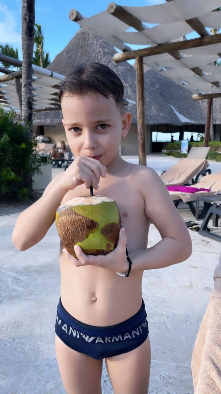 Мішина та Еллерт відлетіли в теплу країну: збулася маленька мрія