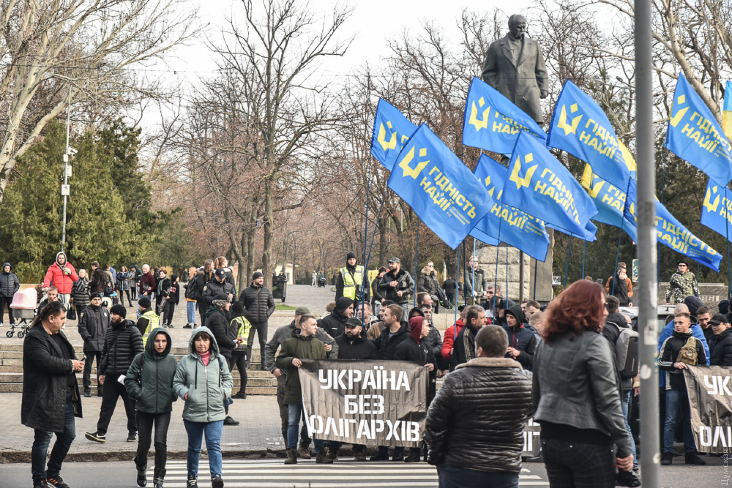 Патриоты объединились в движение "Вартові держави" и начали антиолигархическую кампанию