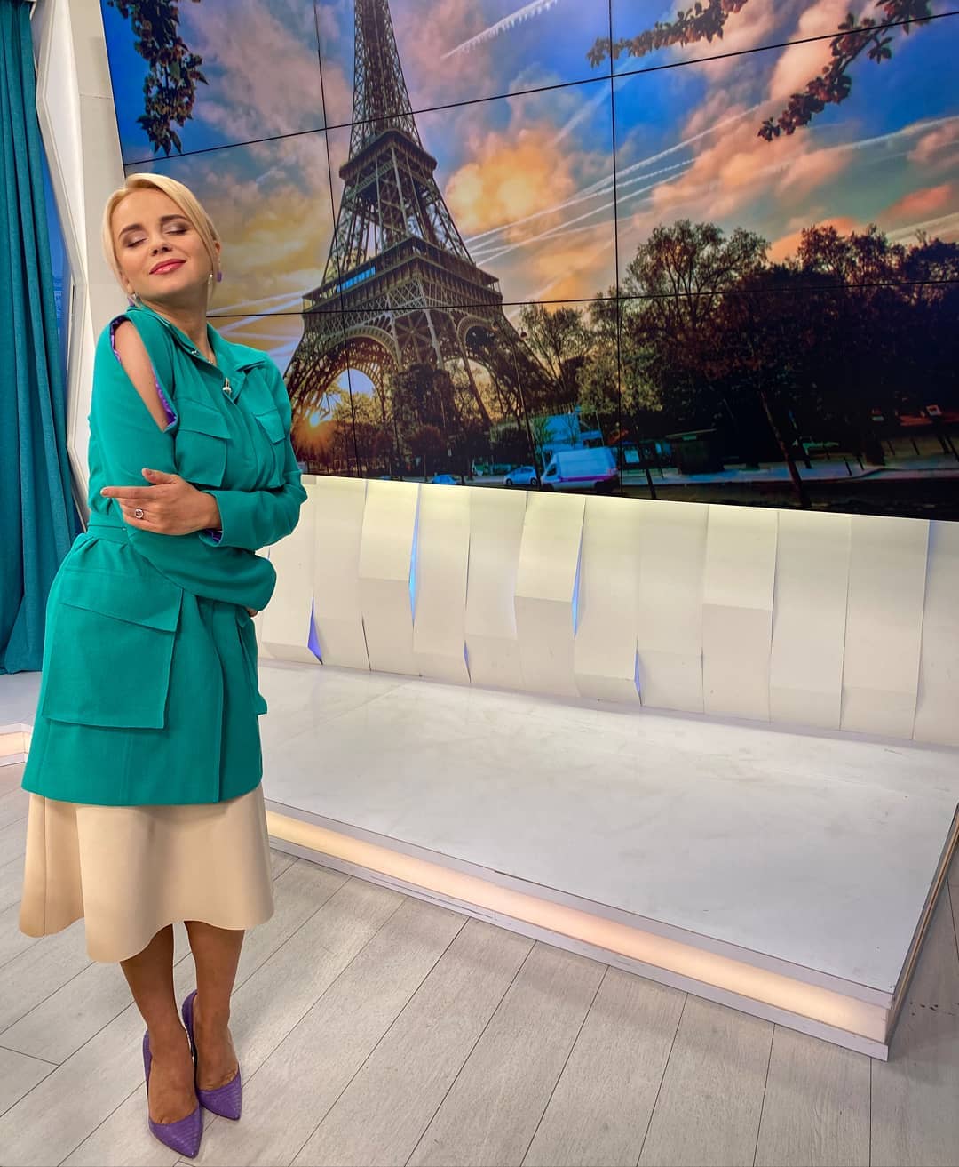 С изюминкой: Лилия Ребрик восхитила безупречным деловым аутфитом