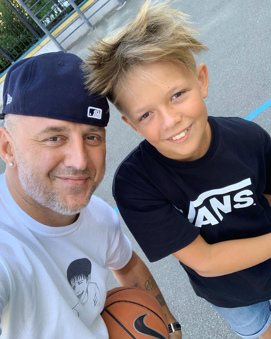 "Кльові пацани": Потап зачарував мережу фото зі спортивним сином