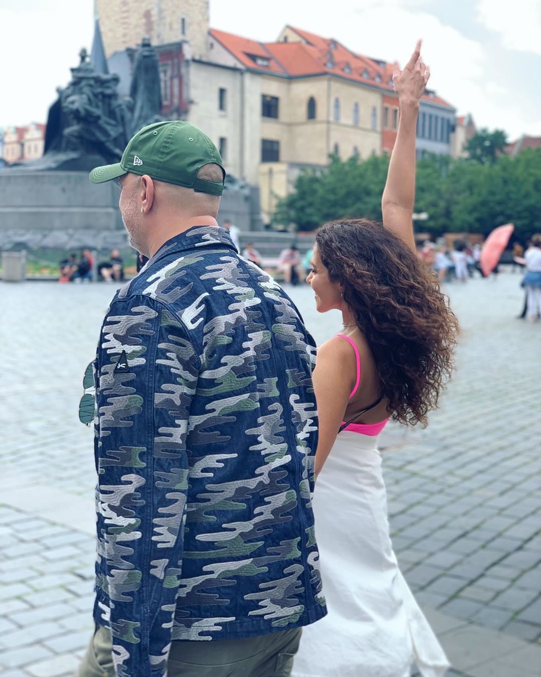 "Такі круті": Каменських і Потап захопили розслабленою прогулянкою з друзями по Празі