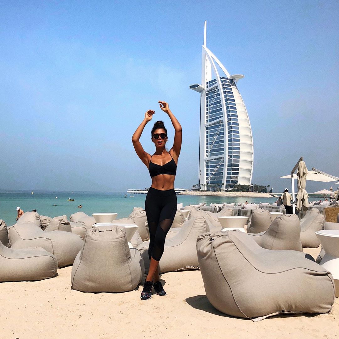 Є до чого прагнути: Санта Дімопулос розкрила секрет своєї стрункості