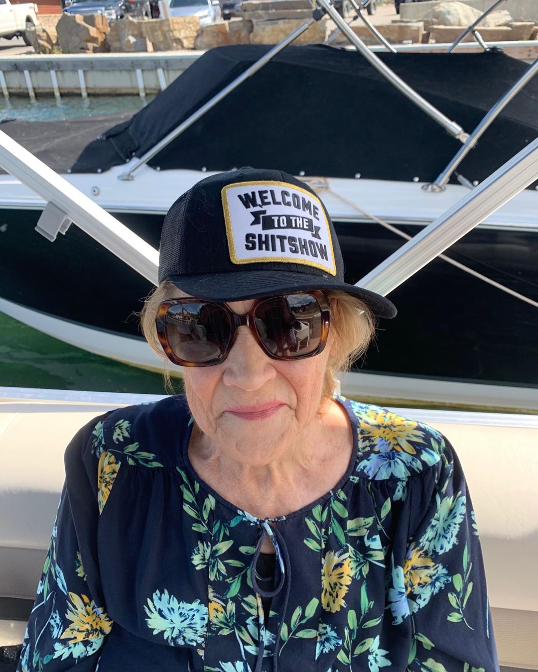 Ідеальна дочка: Шерон Стоун зворушила рідкісним фото своєї 87-річної мами