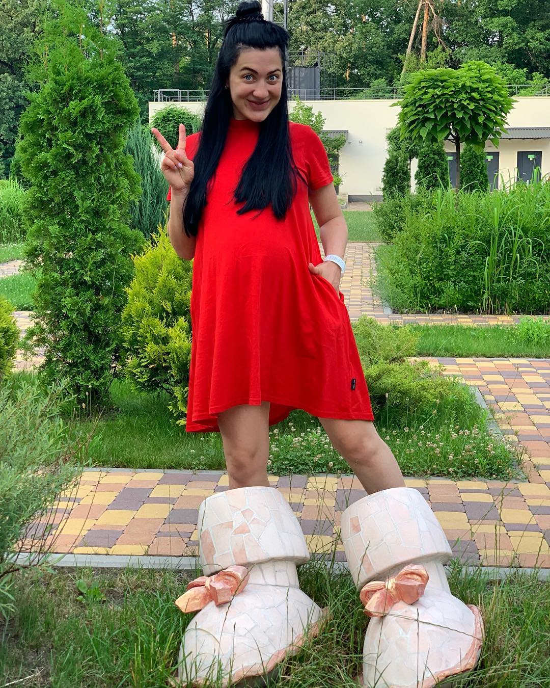 "На старті": вагітна Сніжана Бабкіна показала фото з пологового будинку