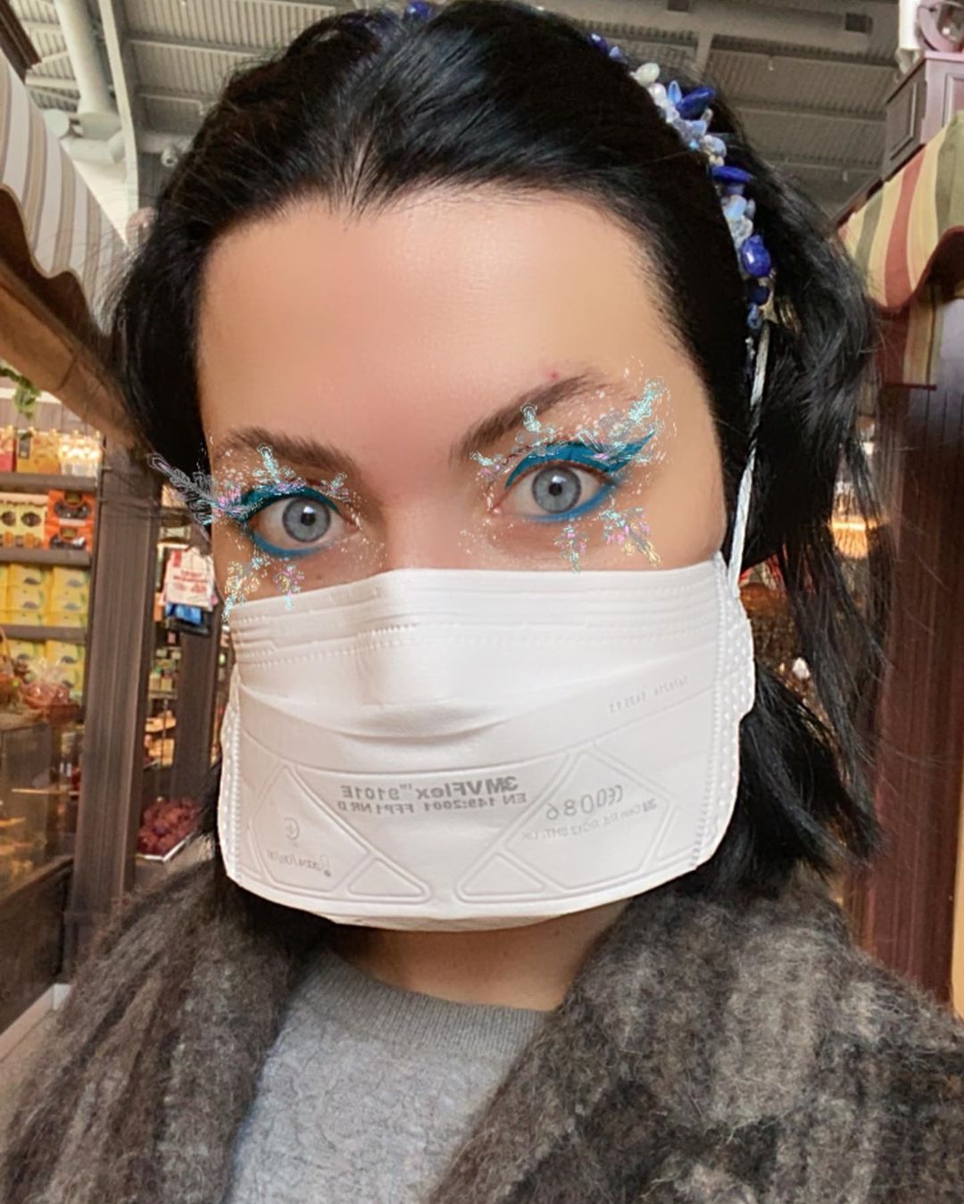 Безпечно-ошатна: Сніжана Бабкіна показала свій образ на час карантину