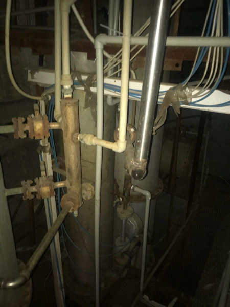 В Киевской области обнаружен подземный спиртзавод, замаскированный под овечью ферму