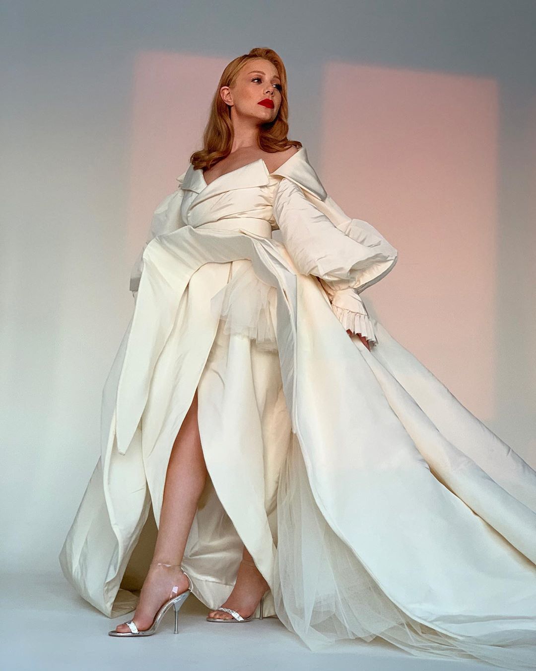 "Українська принцеса": Тіна Кароль підкорила розкішним вбранням на День Незалежності