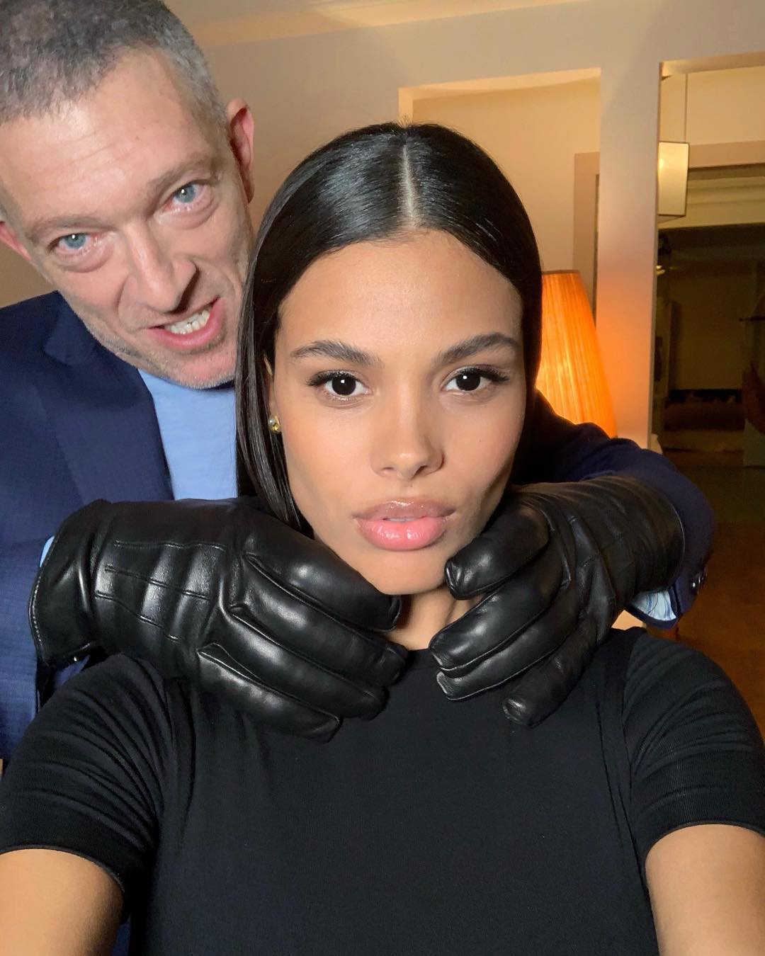 Щасливі разом: Венсан Кассель та Тіна Кунаки демонструють любов і почуття гумору