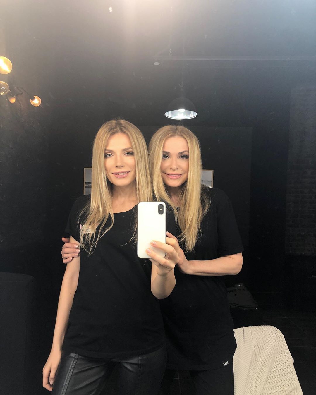 Як сестри-близнюки: Ольга Сумська приголомшила неймовірною схожістю з дочкою