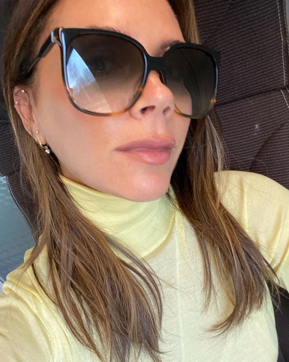 45-річна Вікторія Бекхем захопила свіжою шкірою і розповіла про улюблені б'юті-продукти