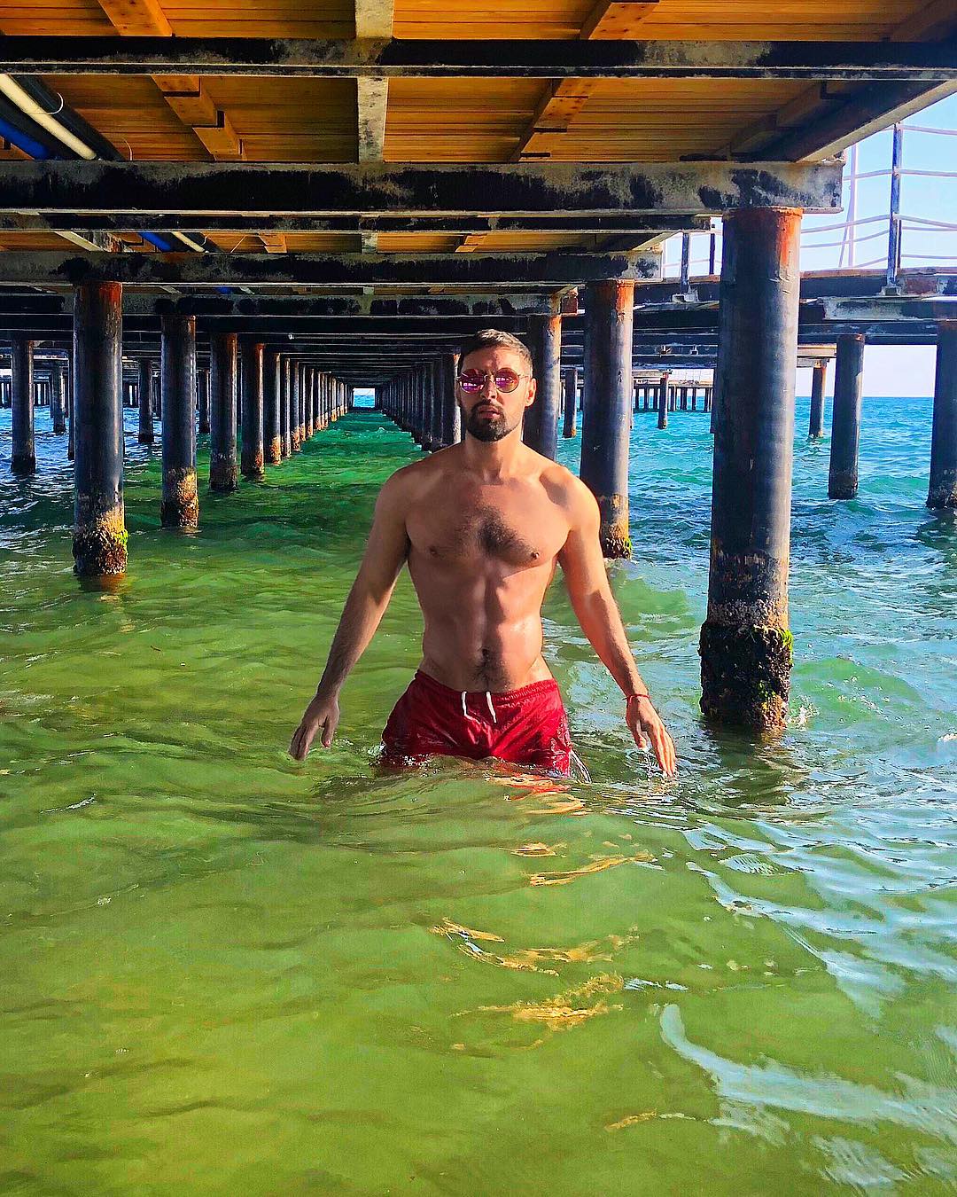 "Голые" фото поднимают рейтинг": Виталий Козловский обратился к поклонникам