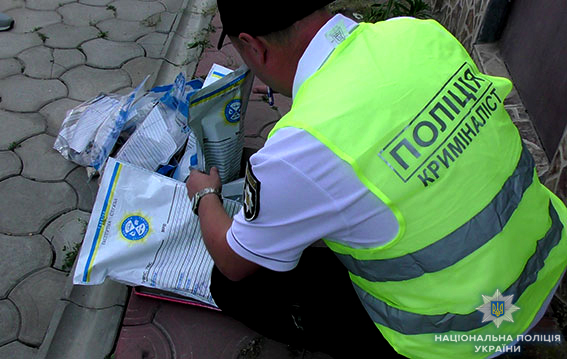 У Миколаєві у місцевого жителя виявили схрон вибухівки та боєприпасів