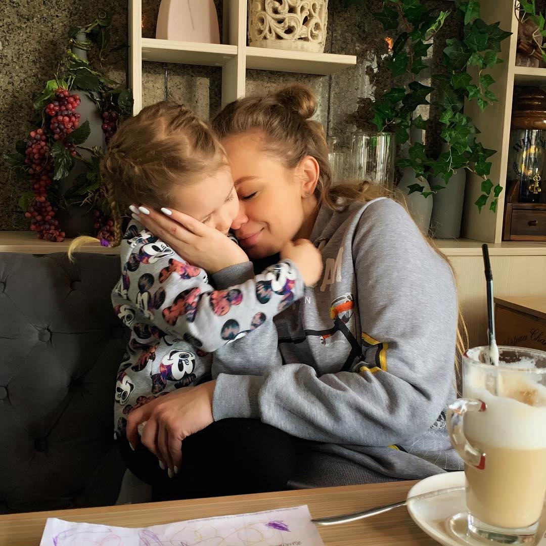 Мамина бусинка: Яна Соломко умилила сеть трогательными фото с дочкой