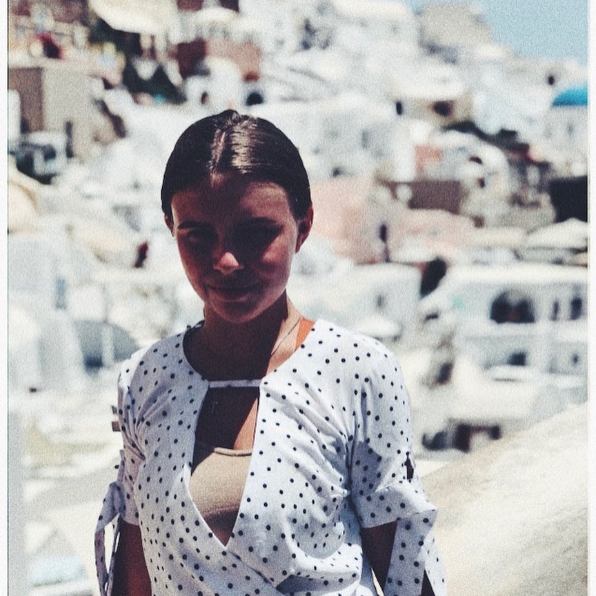 В венке и с дочкой на руках: Ольга Фреймут вдохновила отдыхом в Карпатах