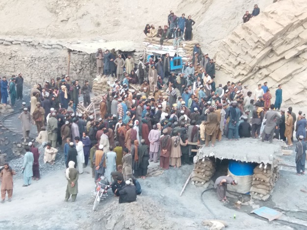 У Пакистані в результаті обвалення двох шахт загинули 18 людей