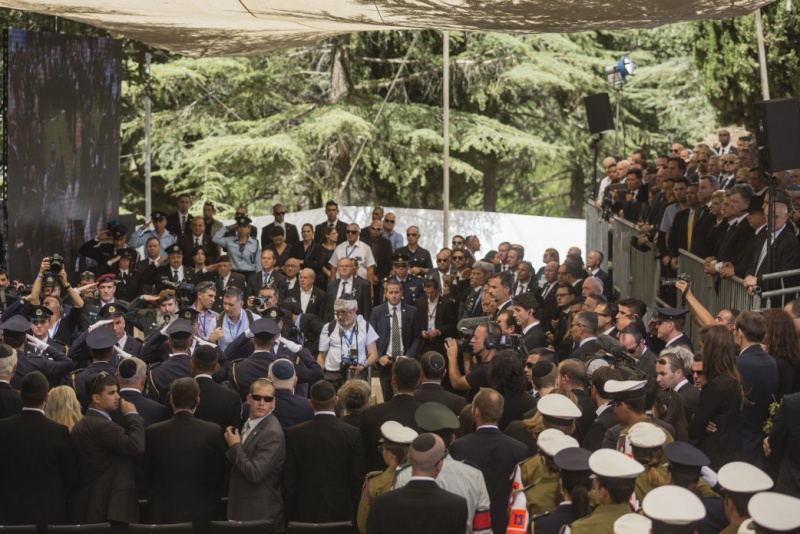 На церемонії прощання з Пересом були присутні понад 80 делегацій